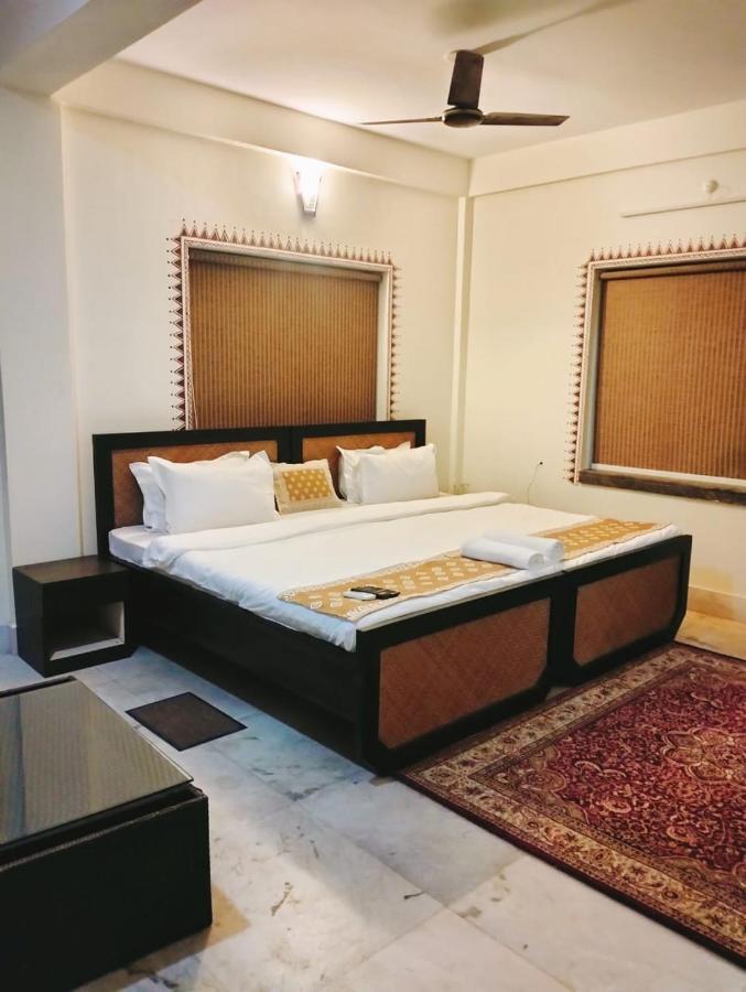 Hotel Kolam Shānti Niketan Exteriör bild