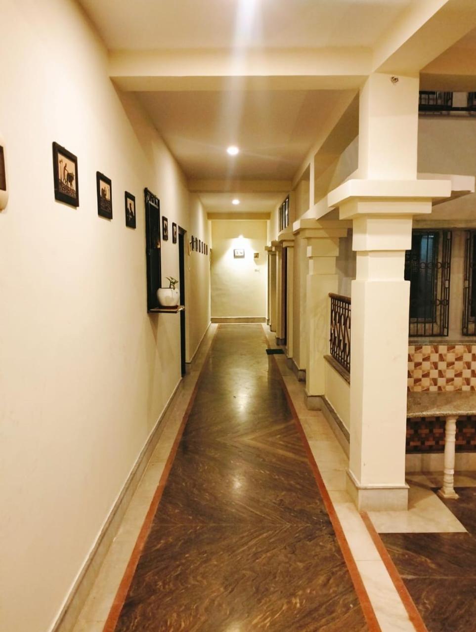 Hotel Kolam Shānti Niketan Exteriör bild
